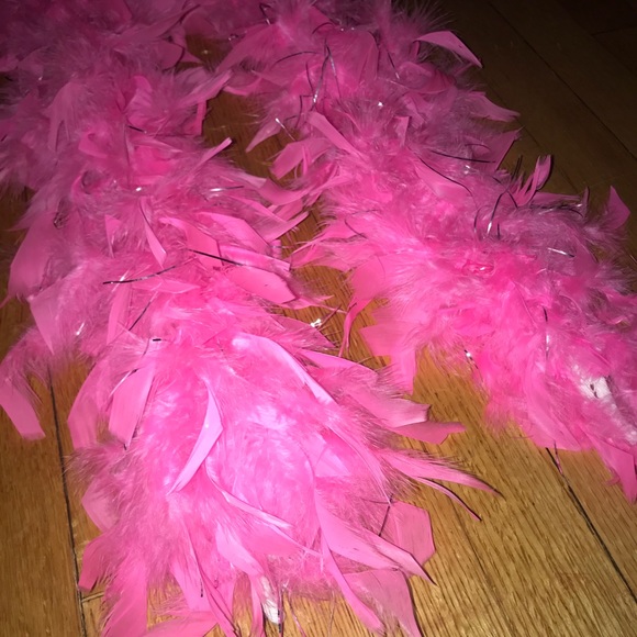 6.5 ft long pink silver tinsel feather boa costume - Picture 4 of 8